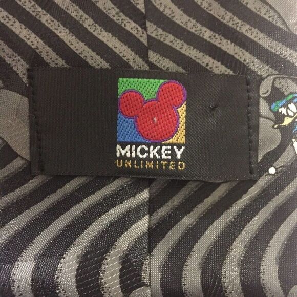 Mickey Unlimited Tie Mickey Mouse Friends Golfing - Picture 5 of 6